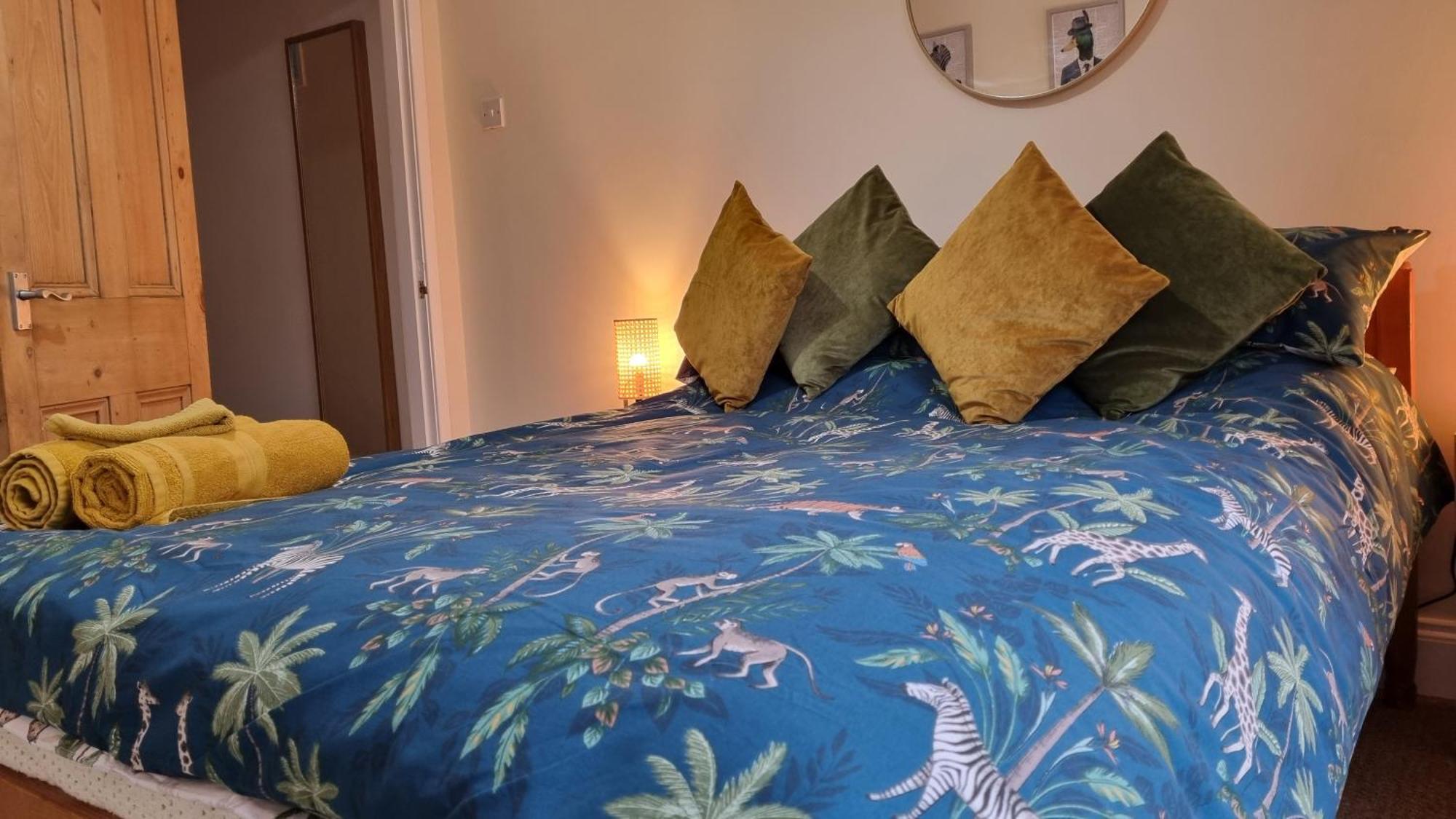 City Of Chester Award Winning Cottage -Pixie Terrace チェスター エクステリア 写真